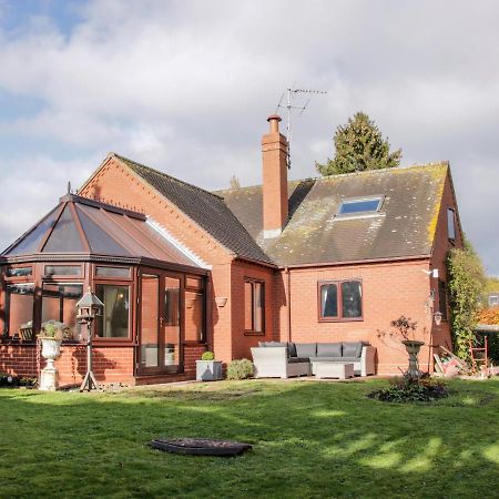 Court Farm Villa Кидерминстър Екстериор снимка